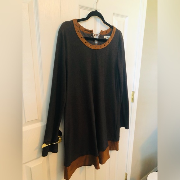 Ya Los Angeles Size Large Gray and Brown Suede Trim Straight Pull Over Dress - Picture 3 of 8